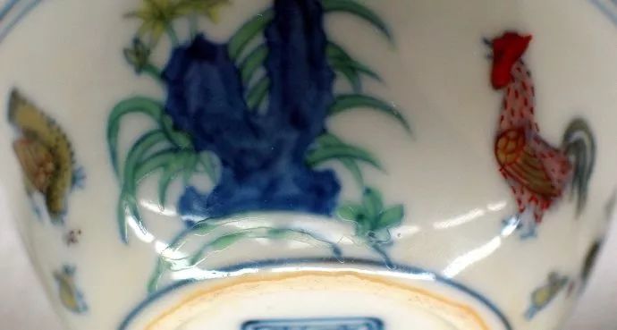 “值钱十万”的成化斗彩鸡缸杯