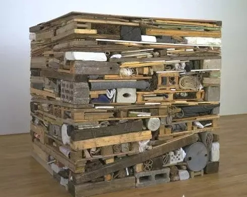  抽象雕塑家克拉格：对材料负责的艺术家_1975年作品 堆叠
