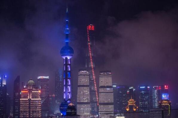 “以色列蓝”点亮东方明珠