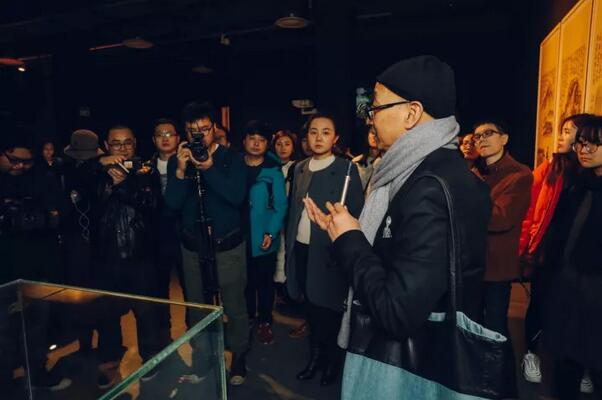 徐冰：你生活在哪 就面对哪的问题 有问题就有艺术