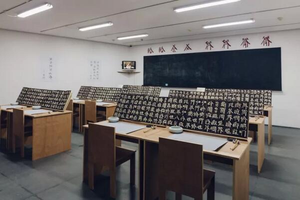 徐冰：你生活在哪 就面对哪的问题 有问题就有艺术