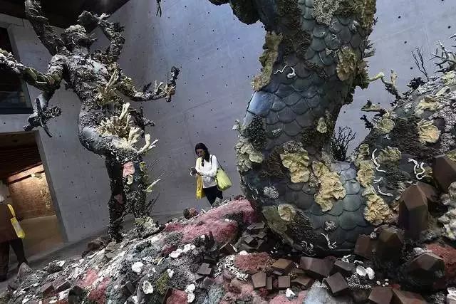 掌控全球女人钱包的男人在巴黎开博物馆