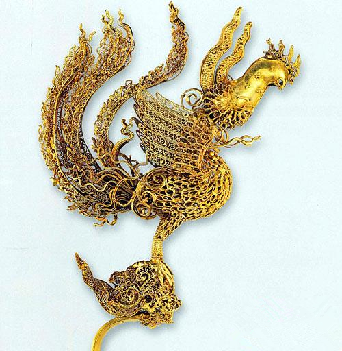 江西省博物馆首次对外展示明代王室墓葬珍宝