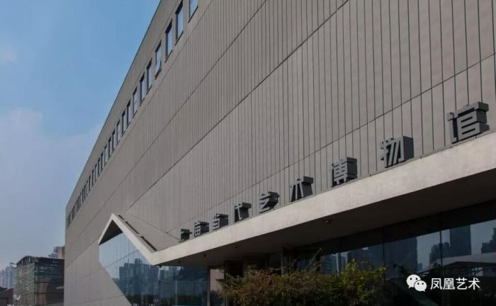 据说这将是一届有难度 有意思 层次丰富的上海双年展