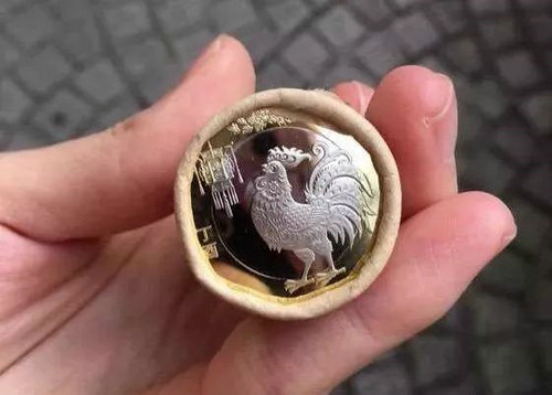 普通纪念币发行面值及包装的变迁~