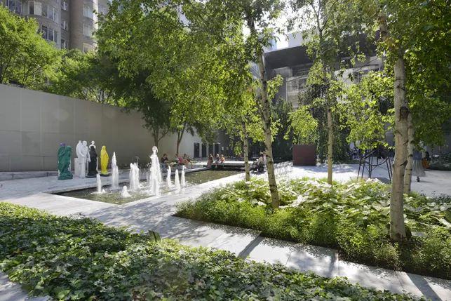 MoMA内的艾比·洛克菲勒建筑花园