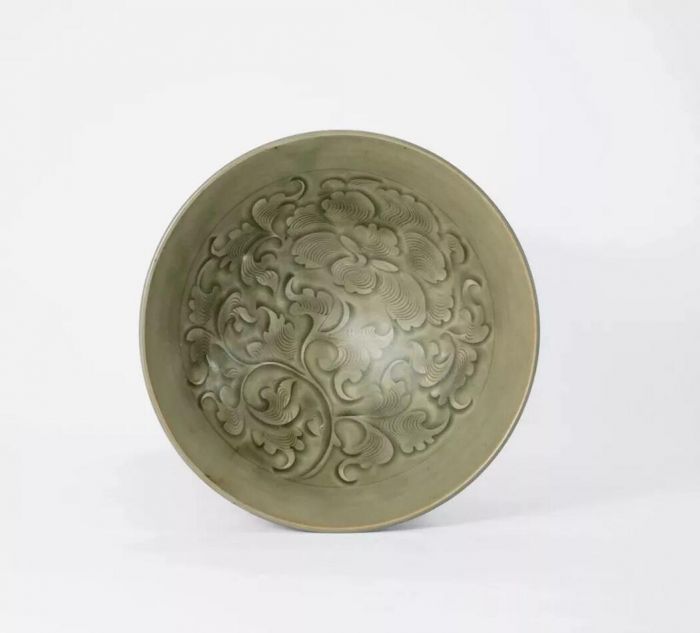 北宋／金耀州窑青釉刻划花牡丹纹碗