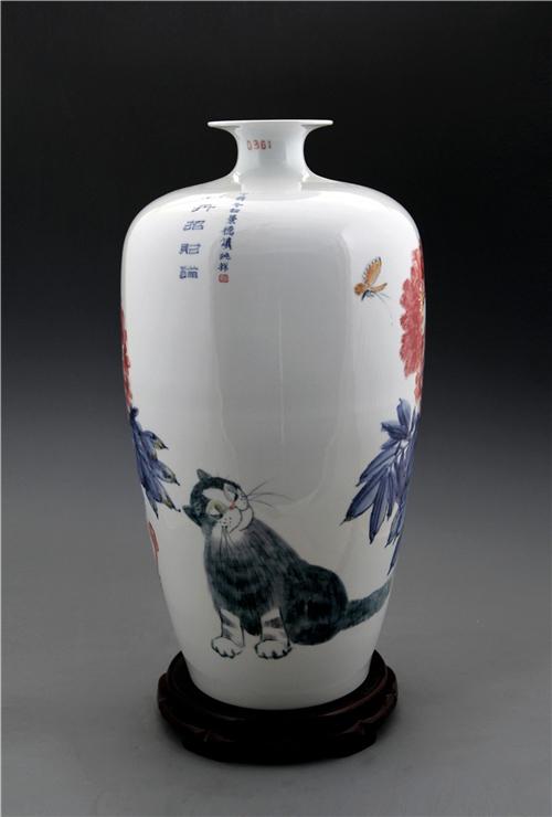 王纯祥青花瓷《千猫瓶》