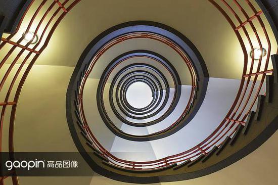 这些旋转楼梯简直就是艺术品