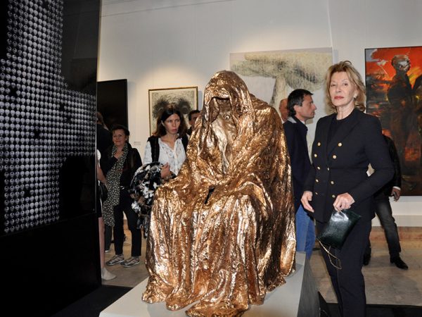 “心灵的外衣”展览
