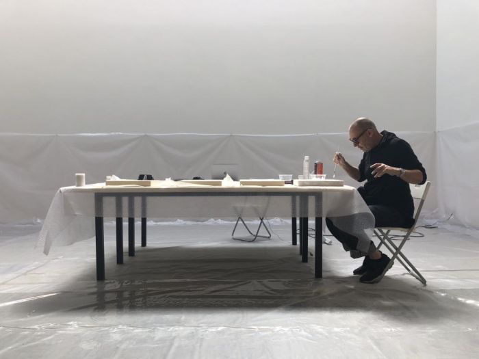 创作中的Michel Comte