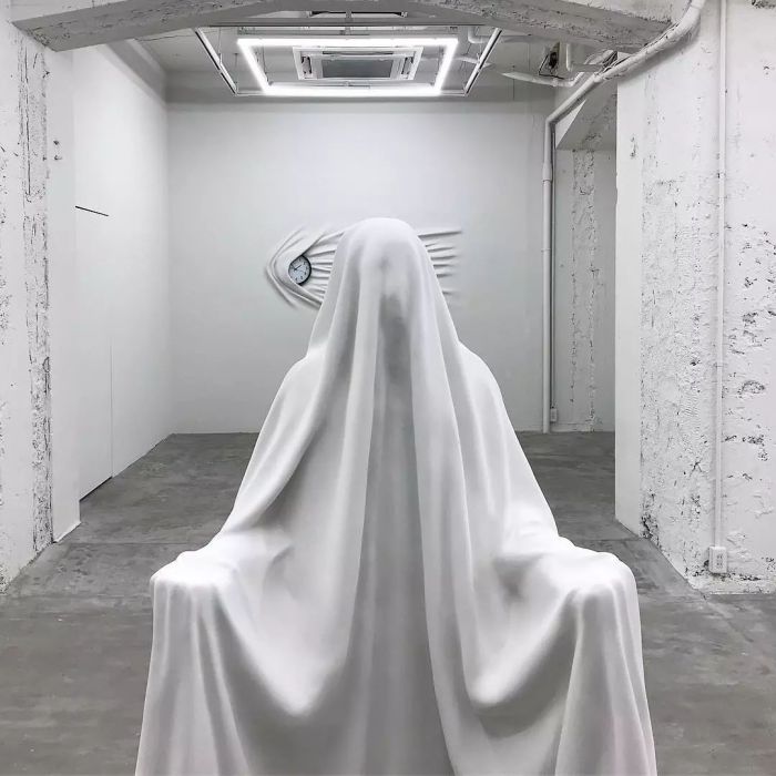 吞没一切的白