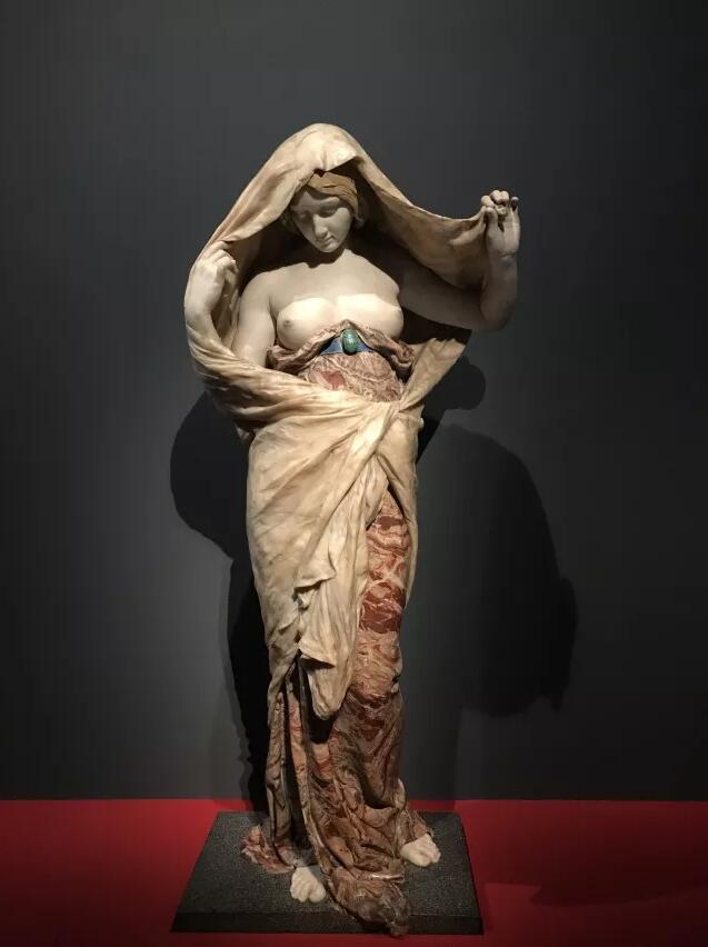 奥赛博物馆里的彩色雕塑