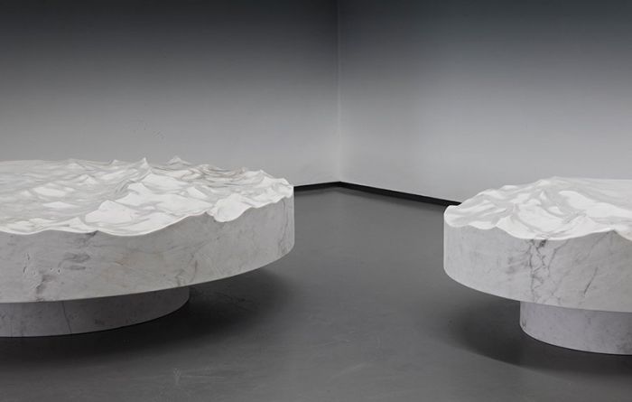 “海洋记忆系列圆形矮桌XXL号（白色款）”，完成于2017年
