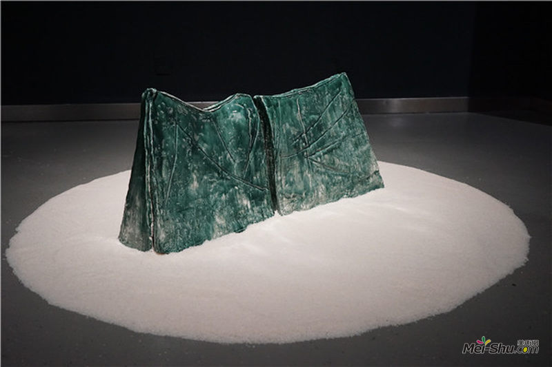 《山水赋》唐三彩：长108.3cm，宽23cm ,高49cm；大米直径：220cm