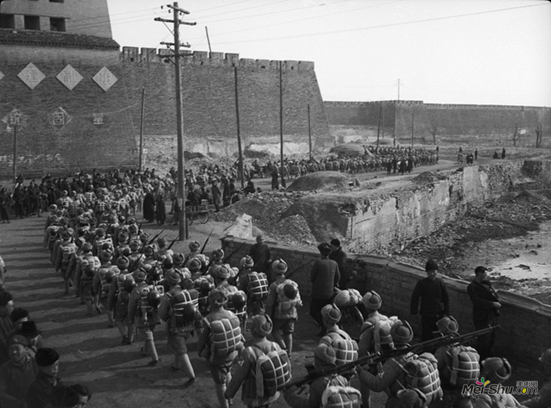 进入北平城1949年2月3日，北京