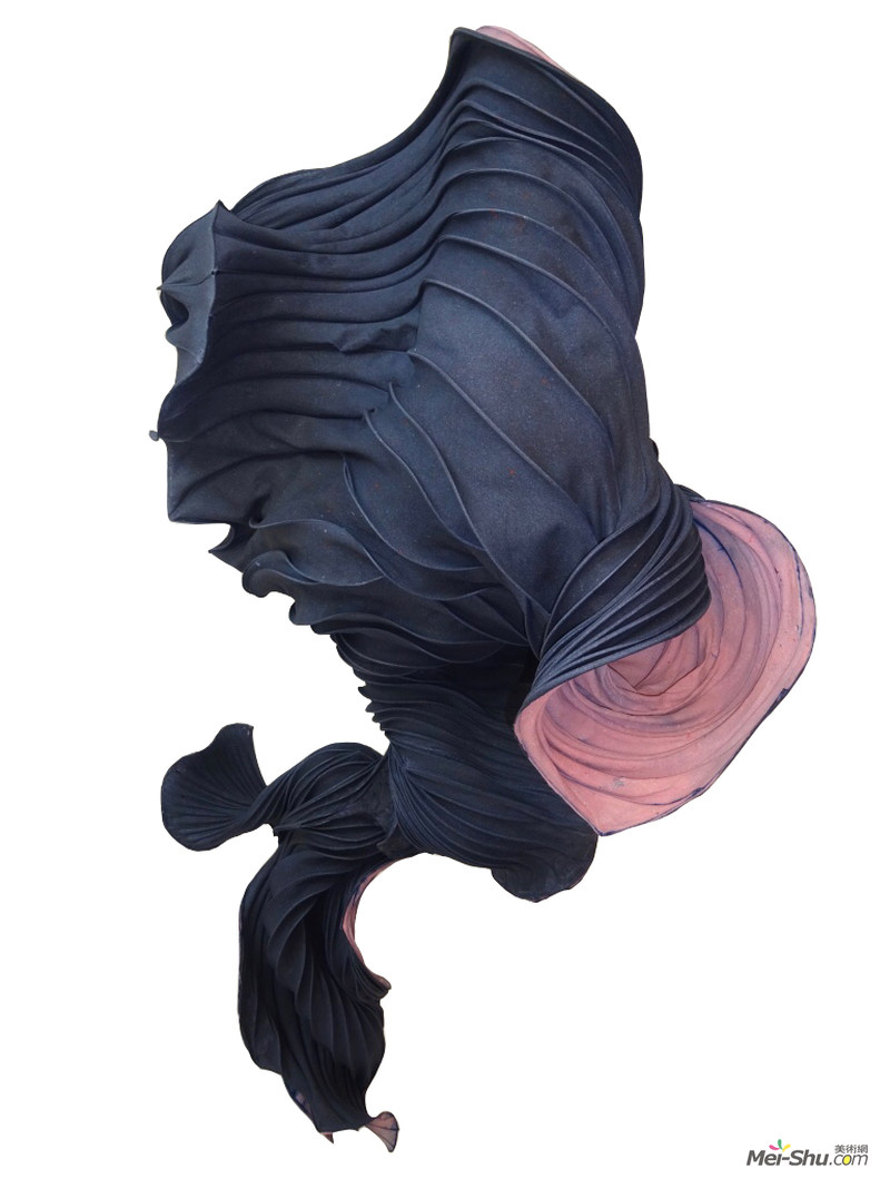 黑暗的影子，亚麻，170 x 110 x 60 cm