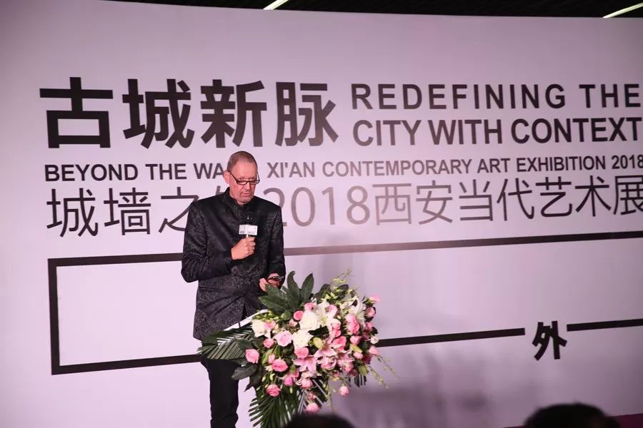 国外艺术家代表，来自瑞士的 Bernard Garo 伯纳德·加罗先生发言