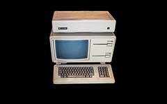 苹果电脑 Apple Lisa-1 以5万美金成交