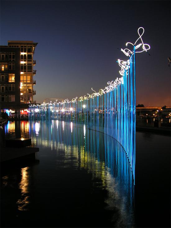 搞个灯光柱也叫雕塑